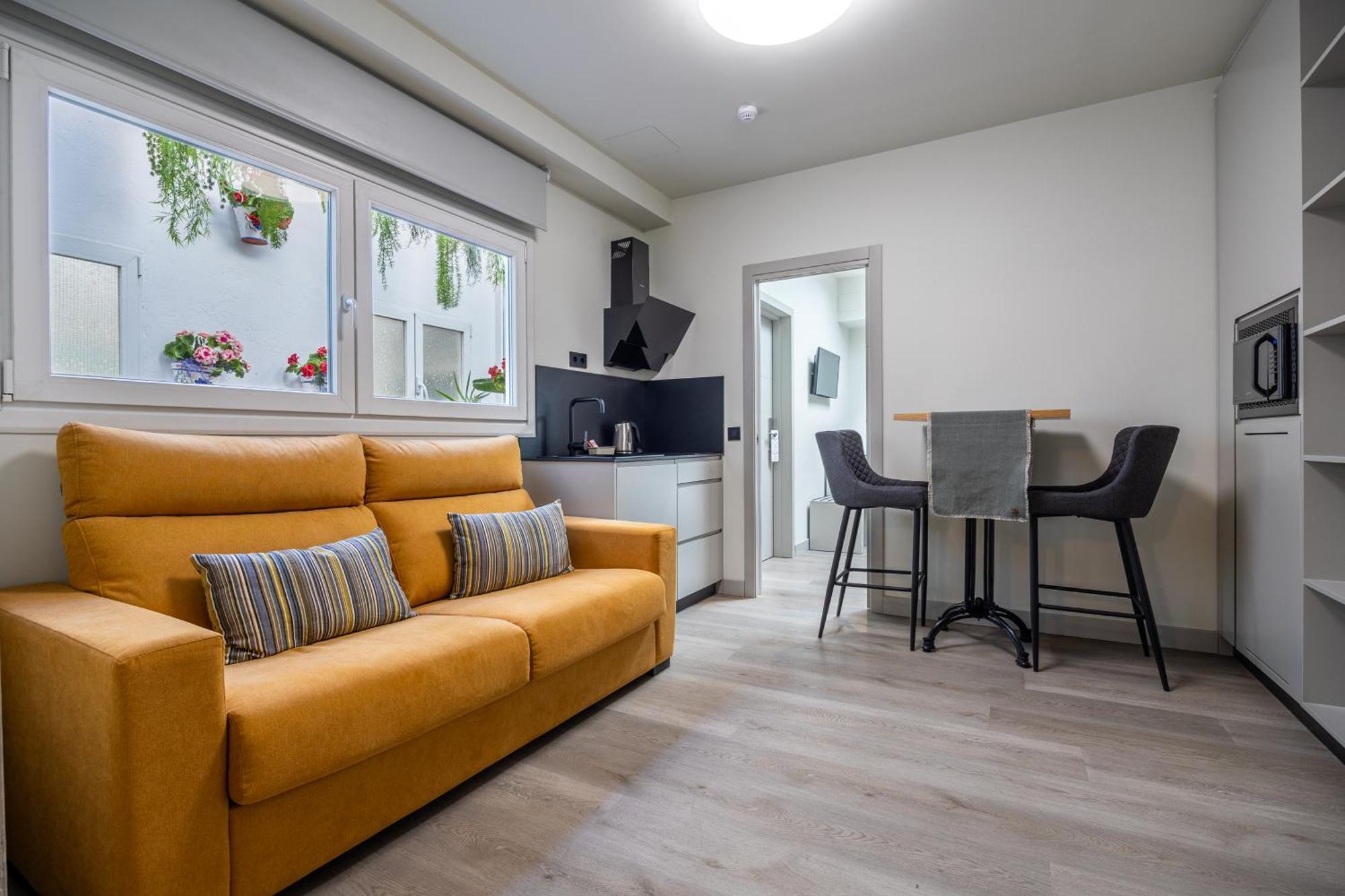 Atarazanas Boutique Hotel 3*